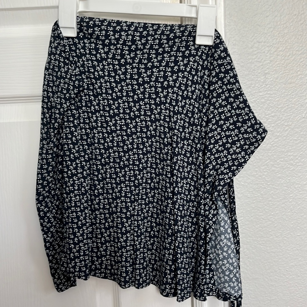 Brandy Melville Genevieve Wrap Skirt
